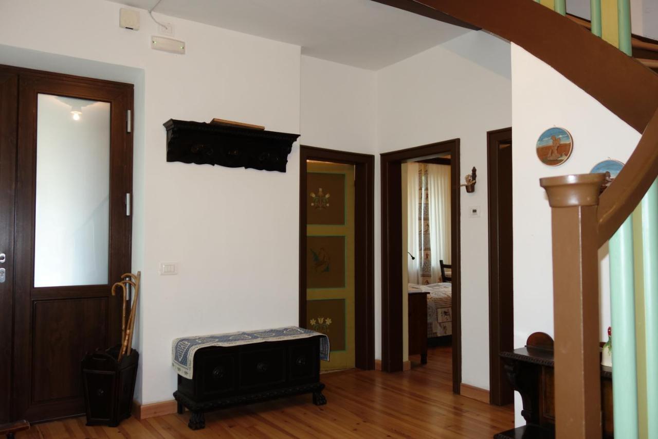 Molteni, Di Fiemme, Villa *